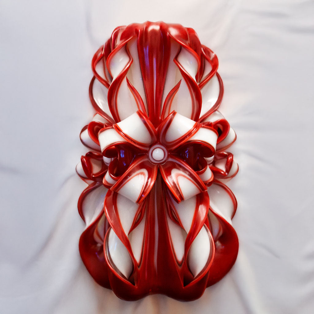 Lumanare sculptata handmade rosu-alb – pasiune, activare energetica si forta vitala | Colectie Giovani Tarot